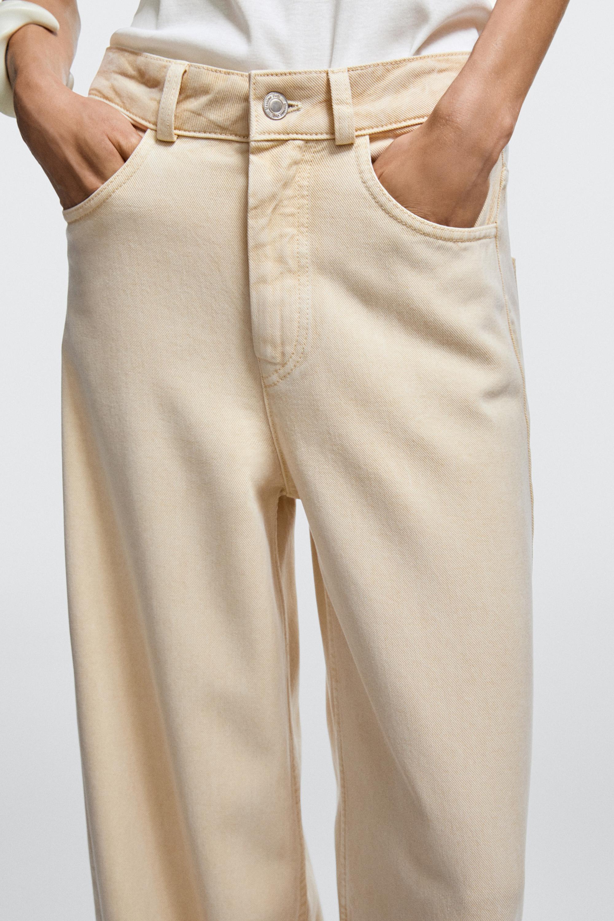 Low-rise wide-leg jeans